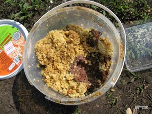 Прикормка карася своими руками